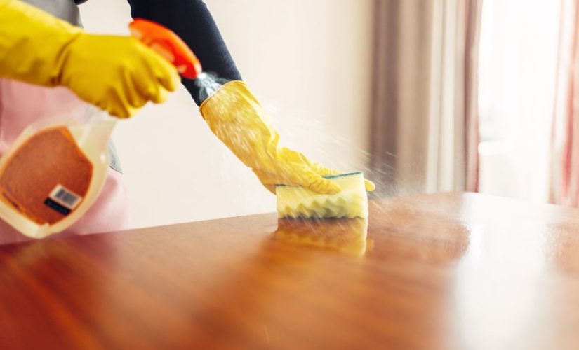 Comment éliminer la poussière des meubles en toute efficacité ?